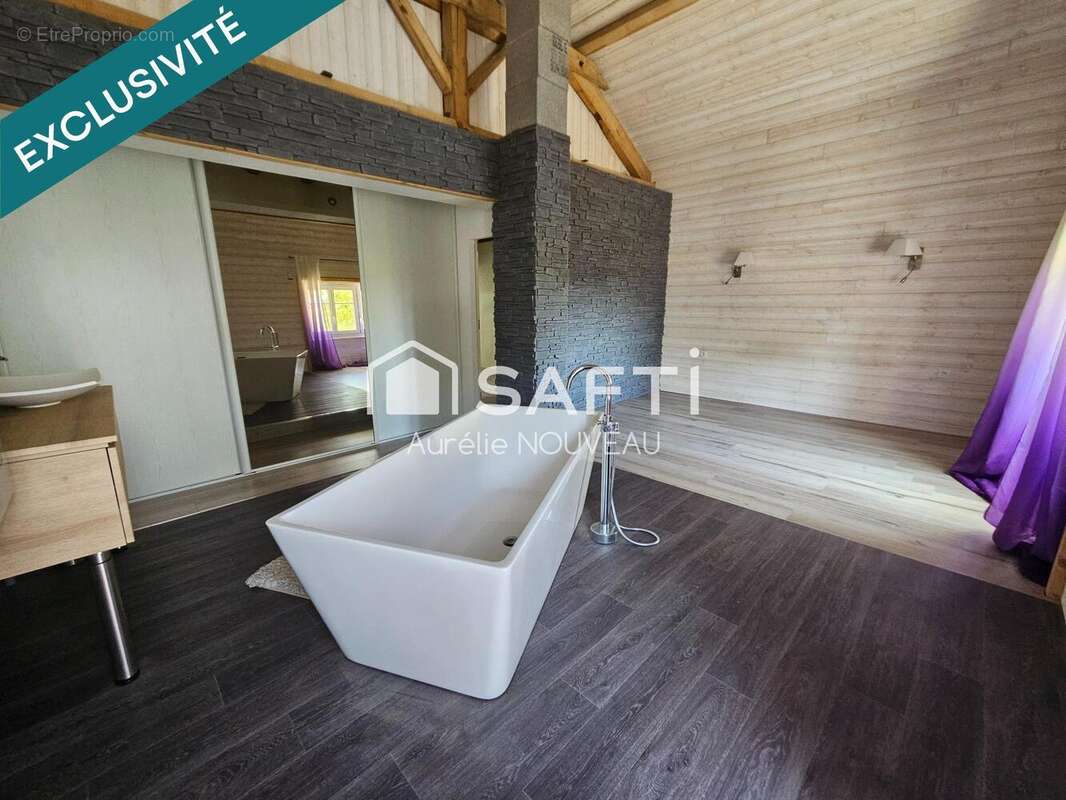 Maison 250 m² à Ebreuil  - photo 9