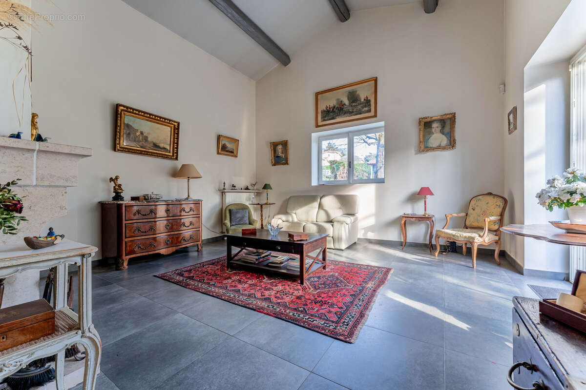 Maison à FRANCHEVILLE