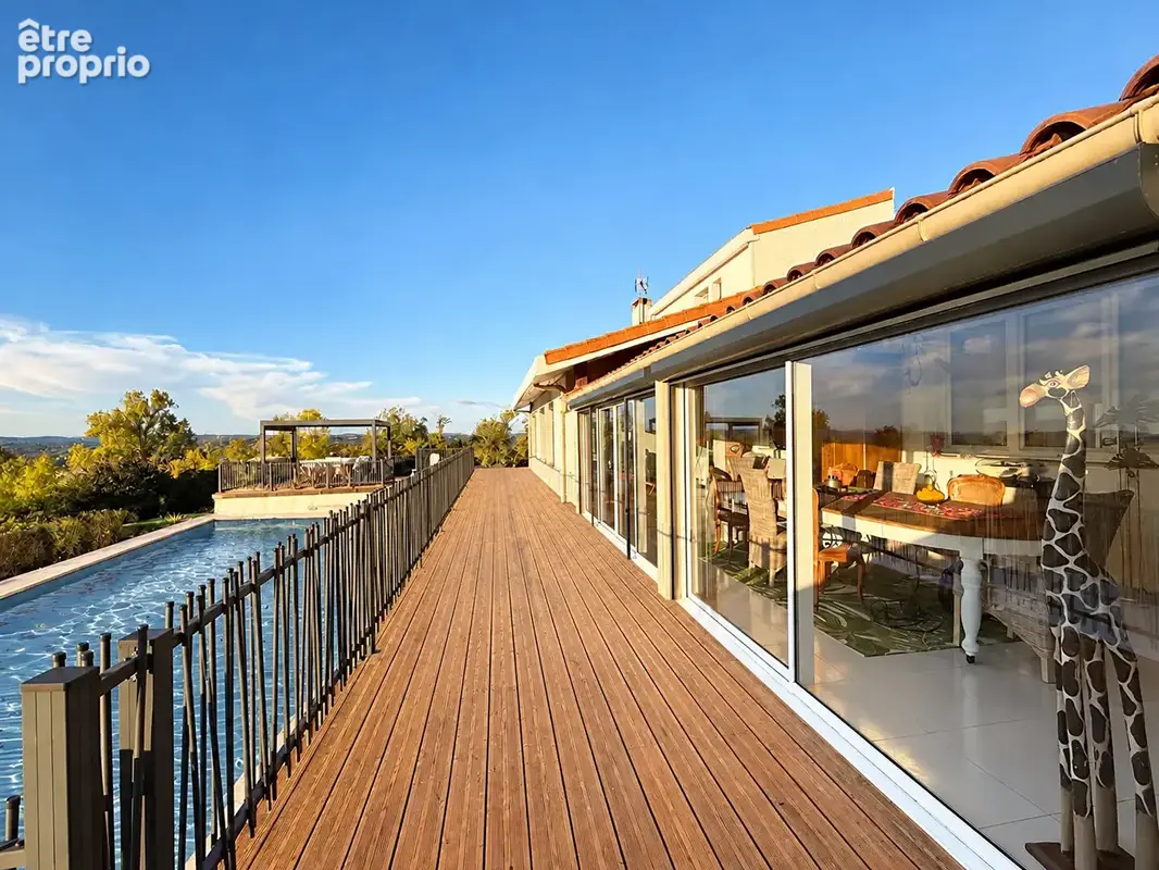 Pujols, villa d'architecte avec piscine et vue - photo 4