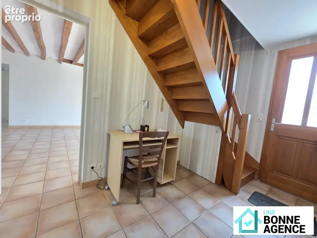 Maison 140 m² à Monteaux  - photo 8