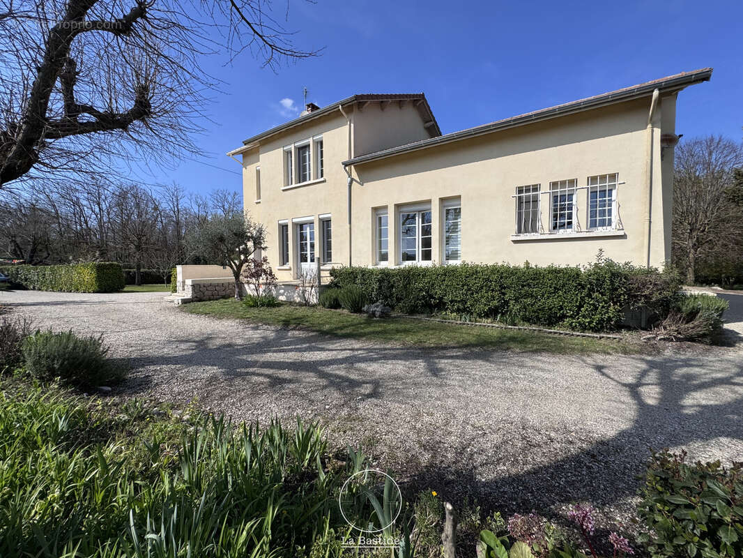 Maison à LA BATIE-ROLLAND