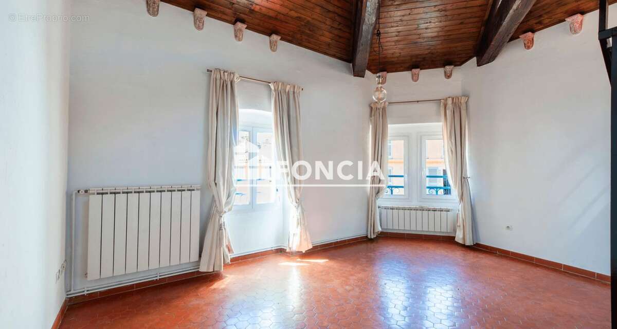Dernier etage - vue sainte victoire - photo 4