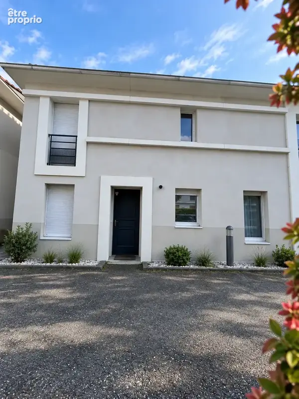 Saint-médard-en-jalles   hypercentre   maison 4 chambres avec terrasse & parking - photo 4