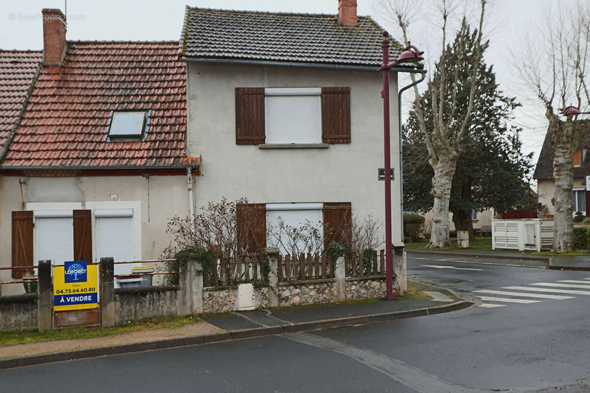 Maison à COMMENTRY