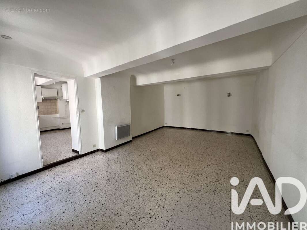 Photo 2 - Appartement à SOLLIES-PONT