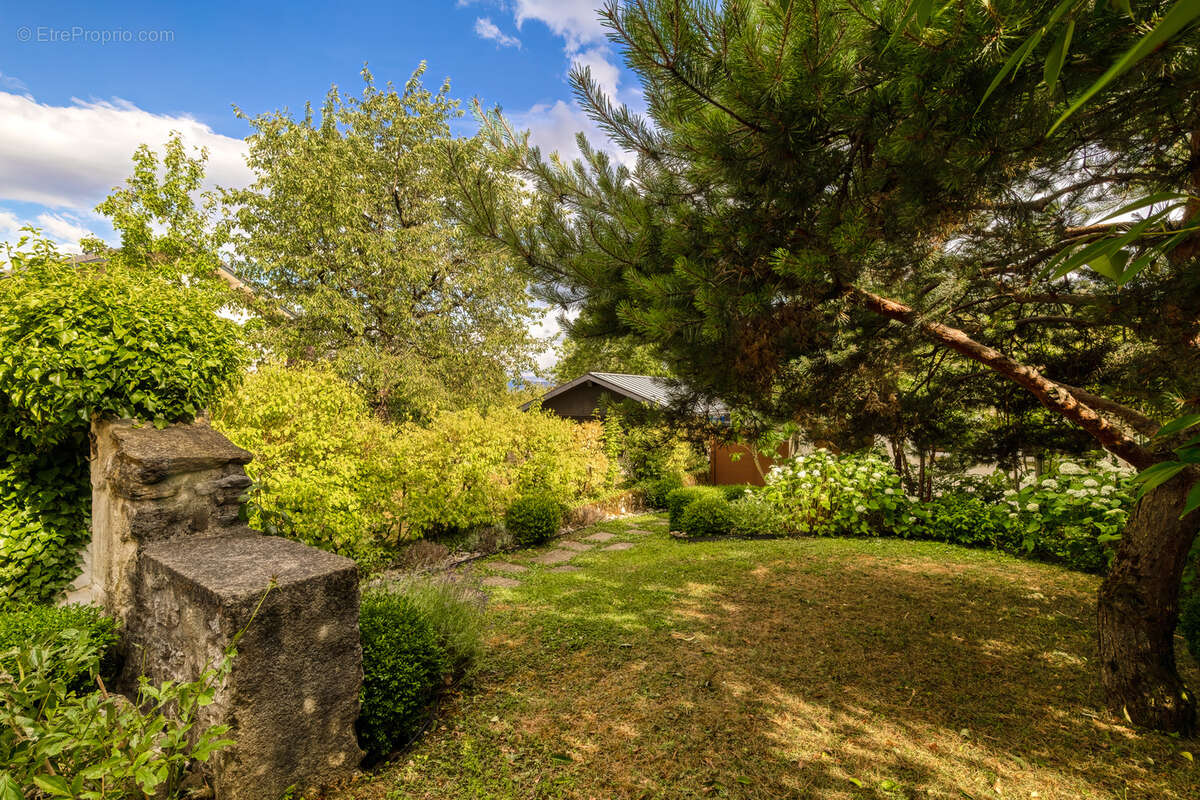 Maison à DIVONNE-LES-BAINS