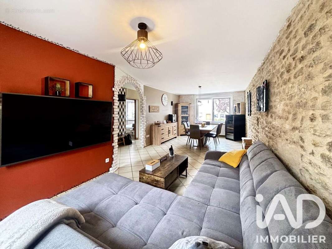 Maison 220 m² à Xousse  - photo 5