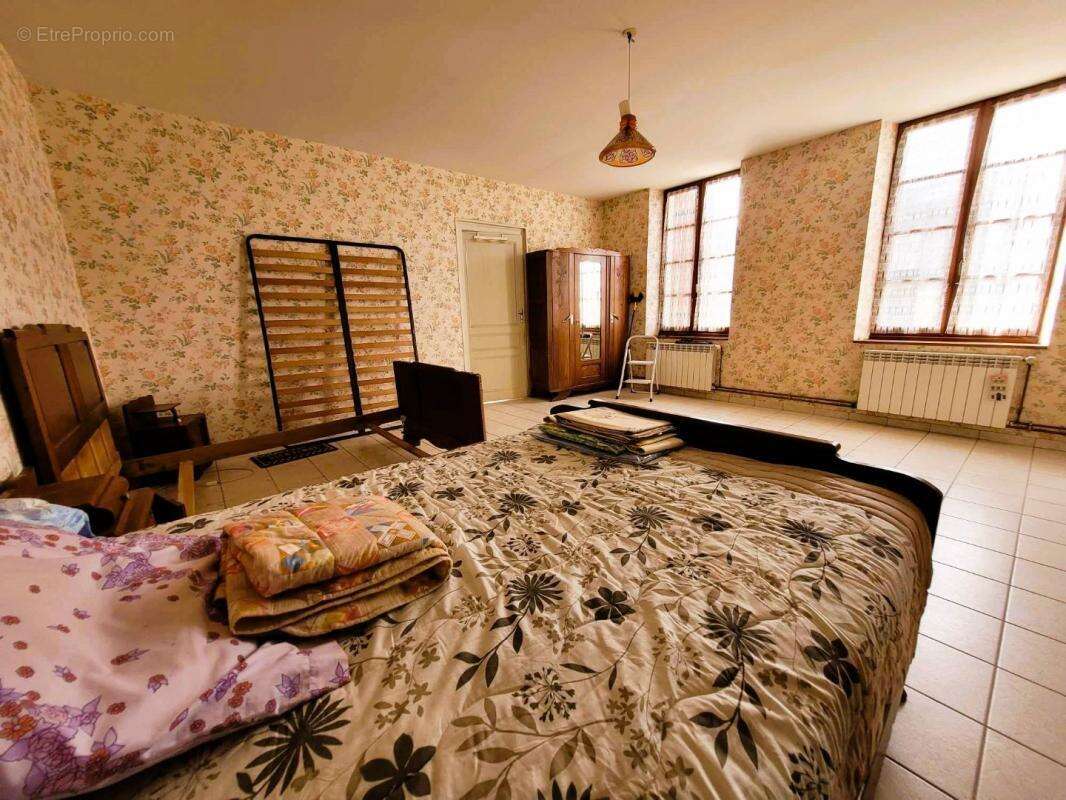 Maison à SAINT-CIERS-SUR-GIRONDE