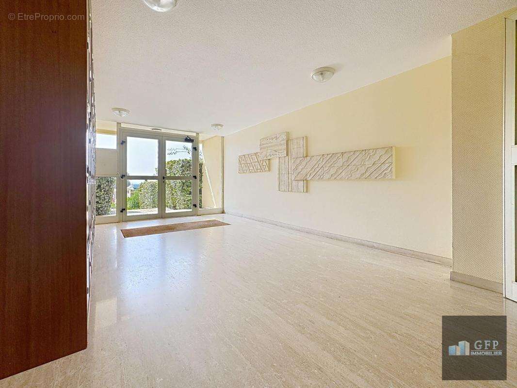 Appartement à BORMES-LES-MIMOSAS