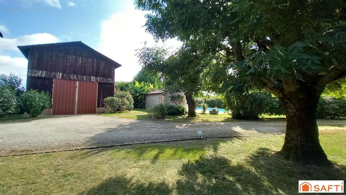 Photo 6 - Maison à BOURRAN