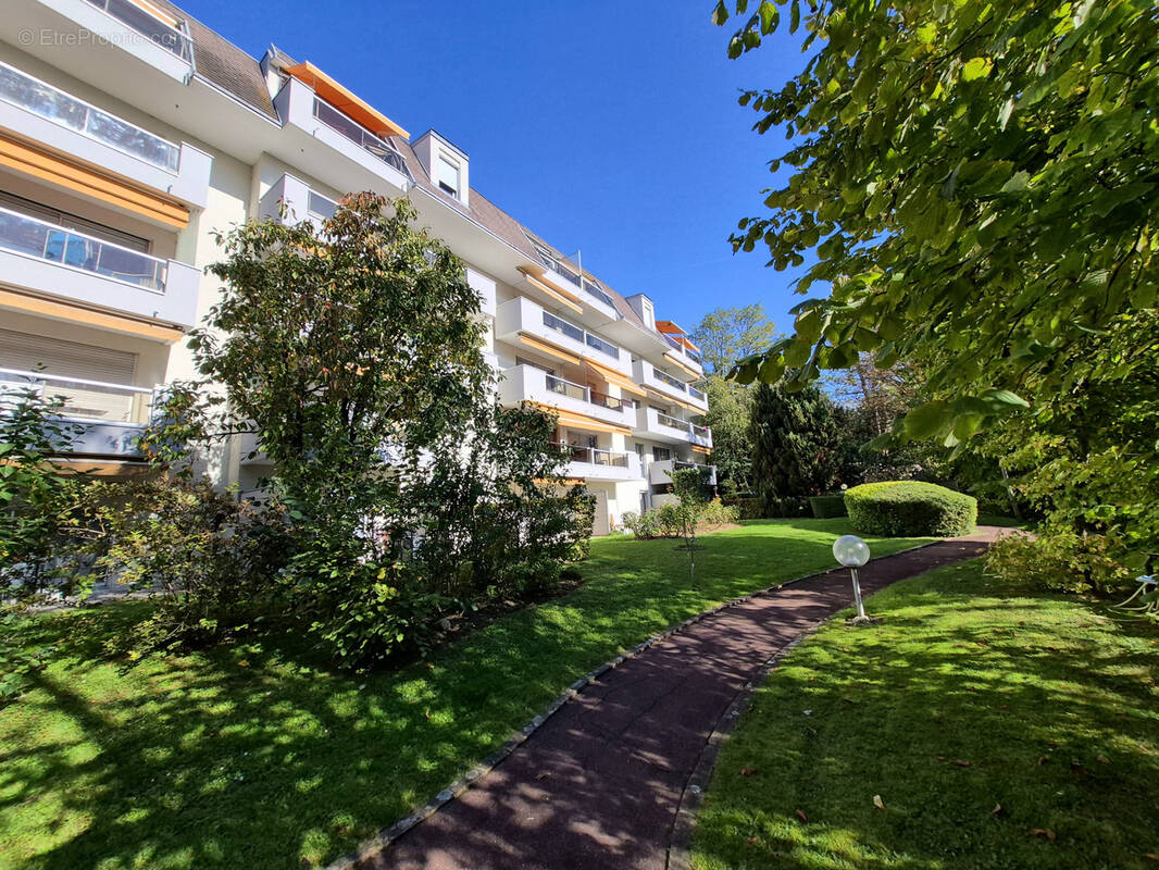 Appartement à NOGENT-SUR-MARNE