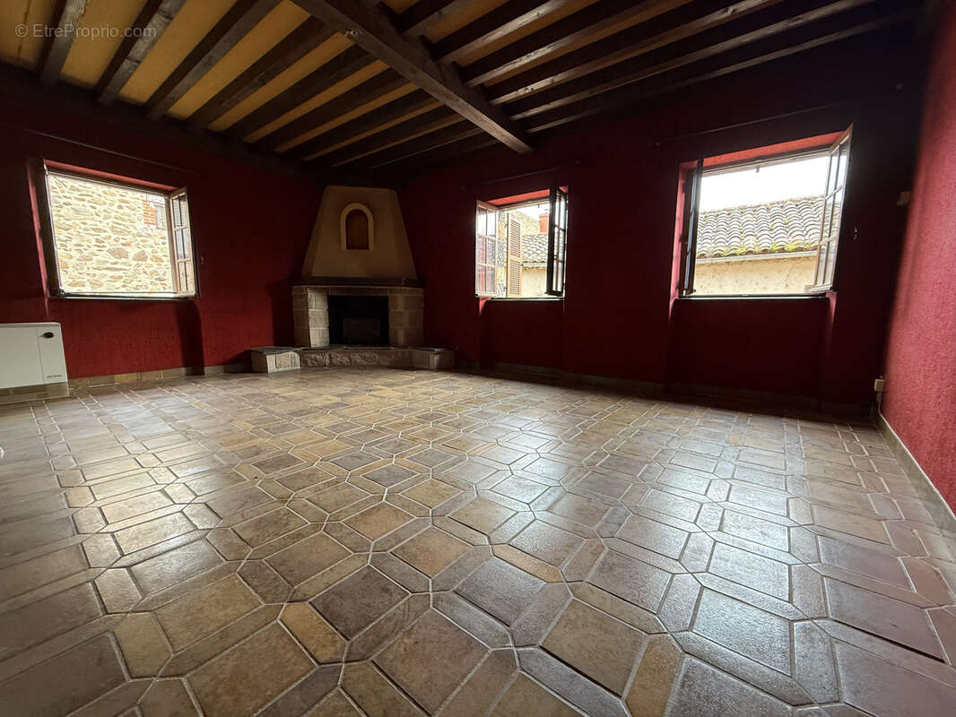 Maison à LAVAUDIEU