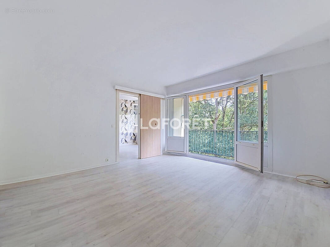 Appartement à VERNEUIL-SUR-SEINE