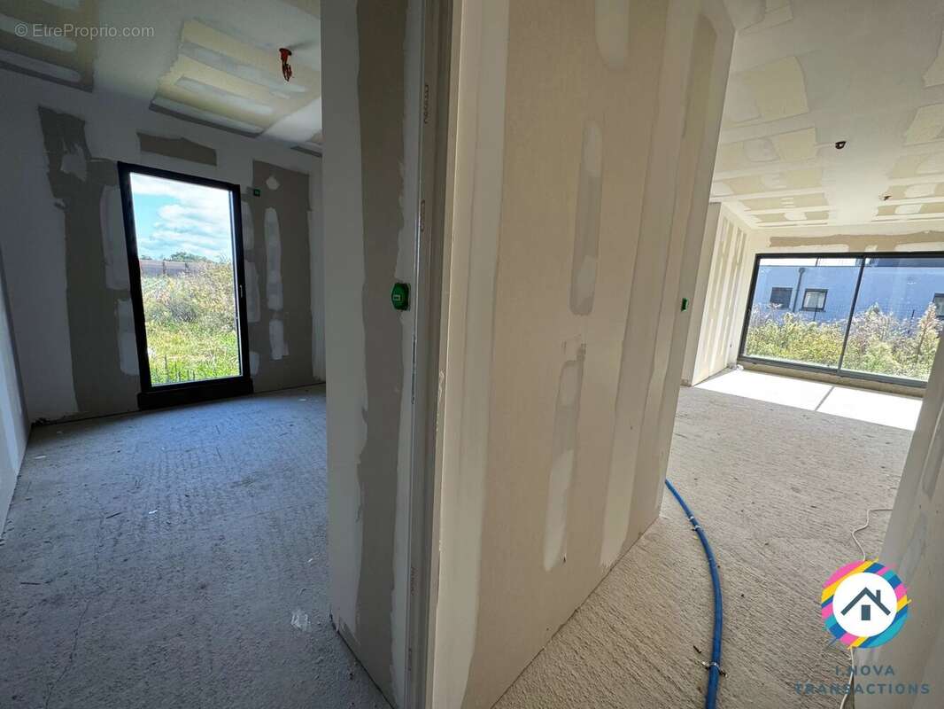 Maison à SAINT-GEORGES-DE-RENEINS