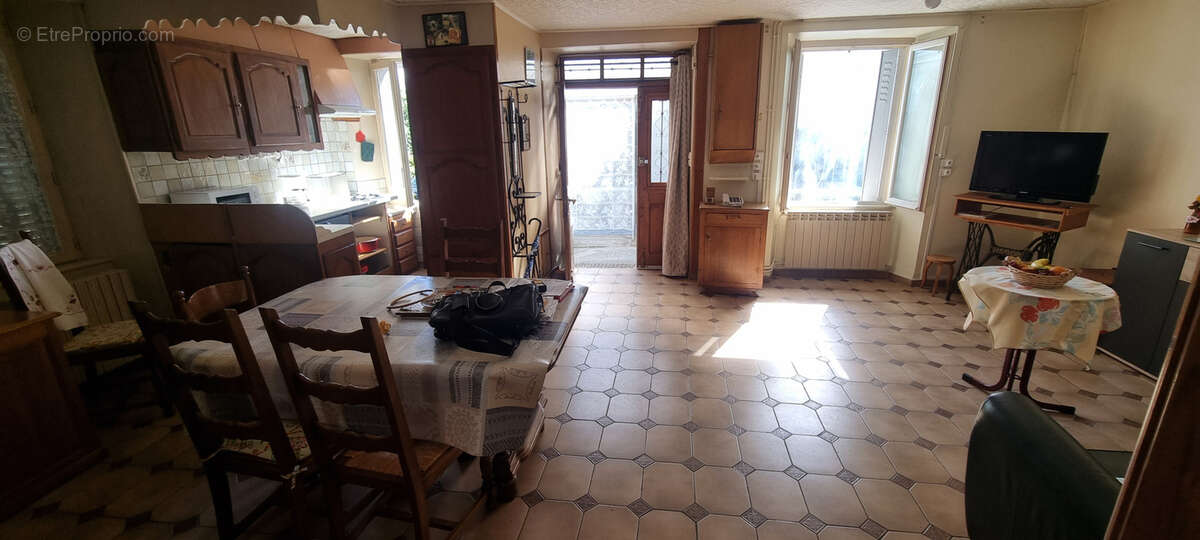 Maison à SAINT-URCIZE