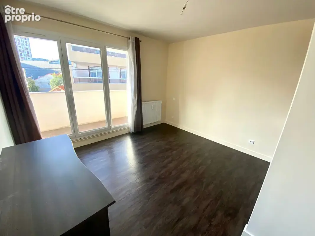 CLERMONT-FERRAND / Appartement à vendre avec garage et balcon Quartier "Les Salins" ! - photo 7