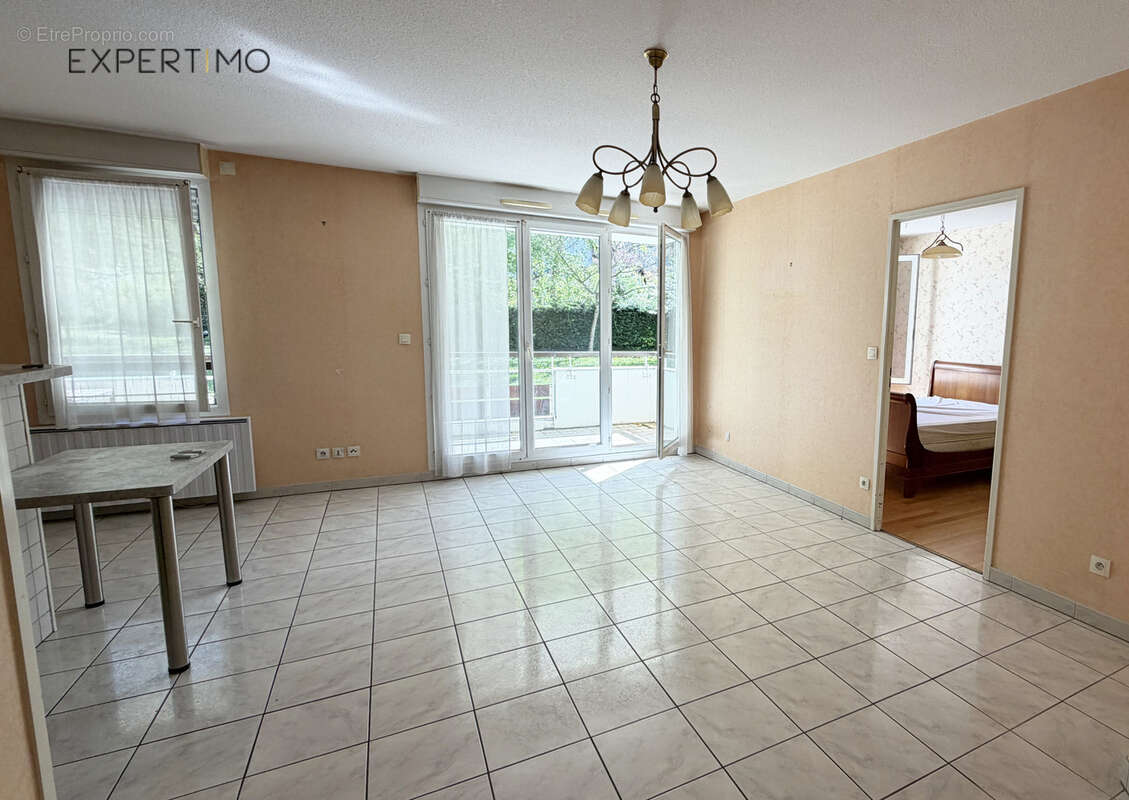 Appartement à SAINT-EGREVE