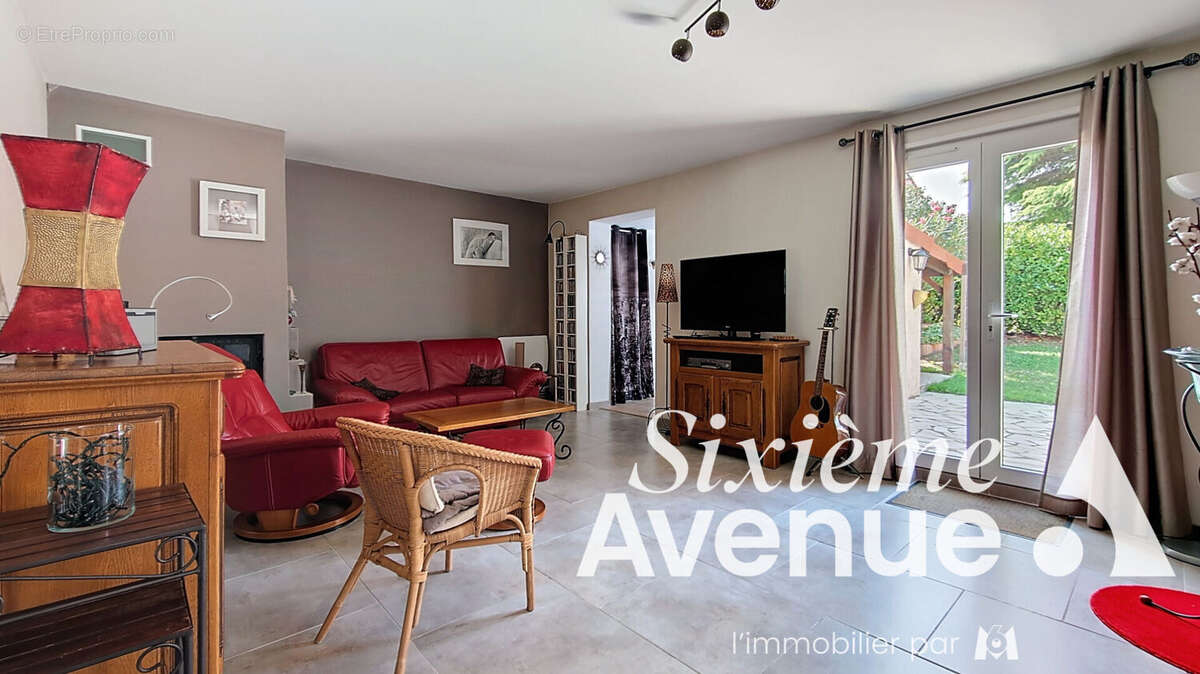 Feyzin le haut - Maison 5 pièces 111 m² sur terrain de 323 m² - photo 3