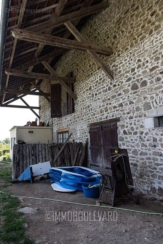 Maison à AUZANCES