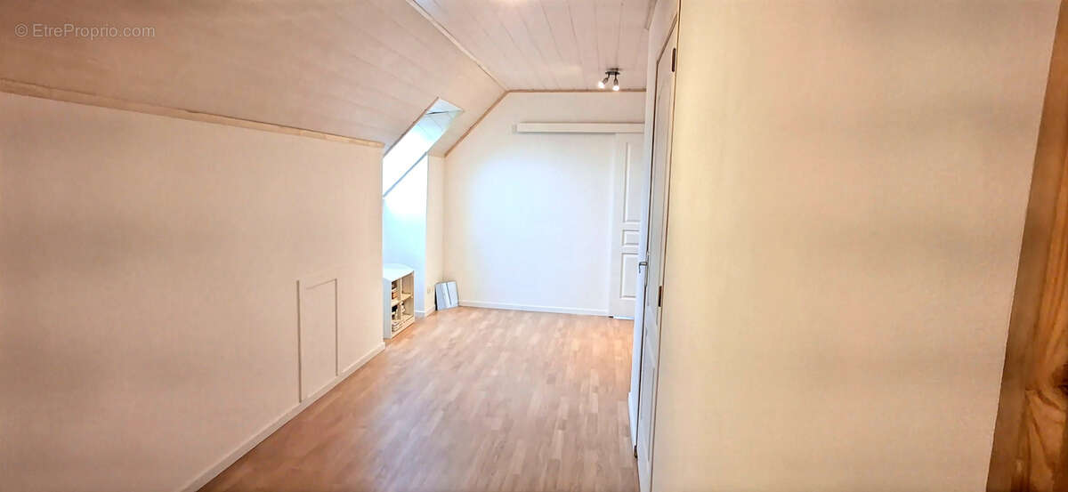 Maison à POILLY-SUR-THOLON