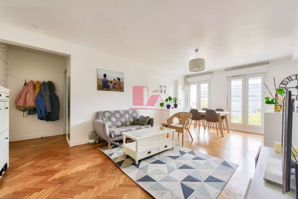 Appartement à ISSY-LES-MOULINEAUX