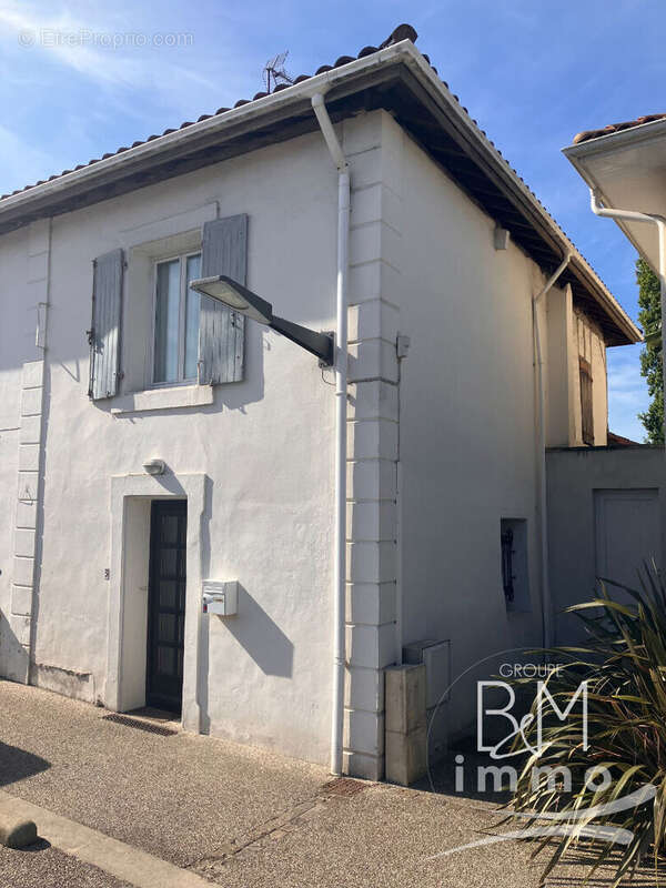 Appartement à TOSSE