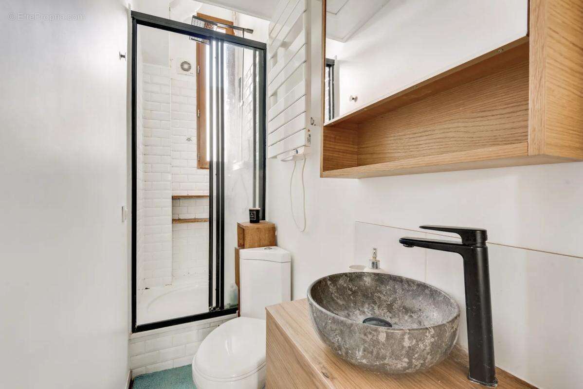 Appartement à PARIS-10E