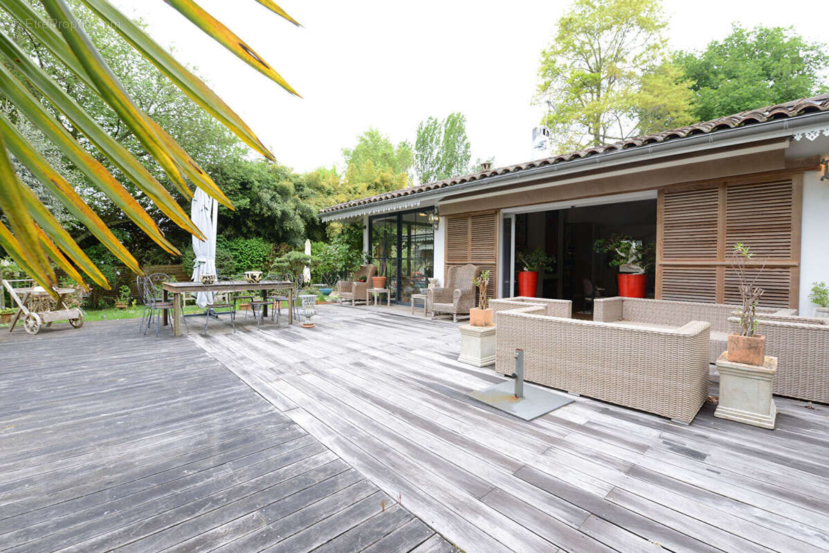 Maison à LATRESNE