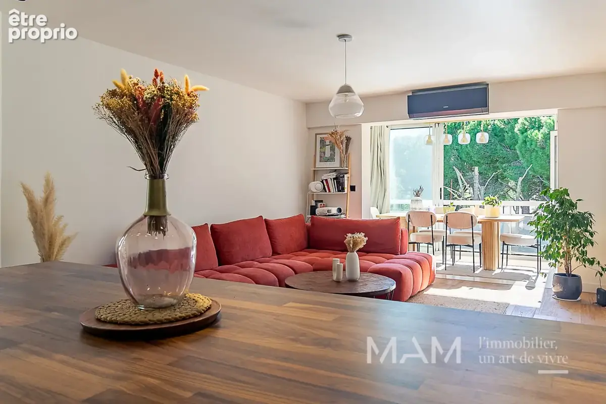 T3 78 m2 avec toit-terrasse 72 m2 et vue collines - photo 12