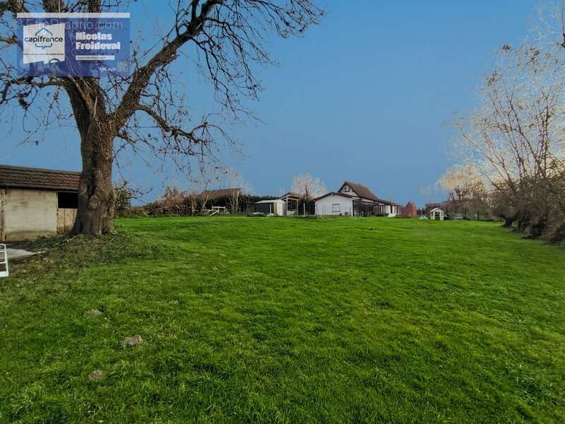 Maison à SAVIGNY-EN-REVERMONT