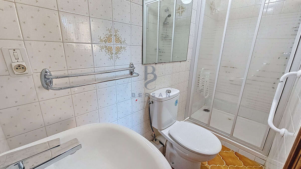 Saint raphael - bas valescure appartement haut de villa avec jardin - photo 14