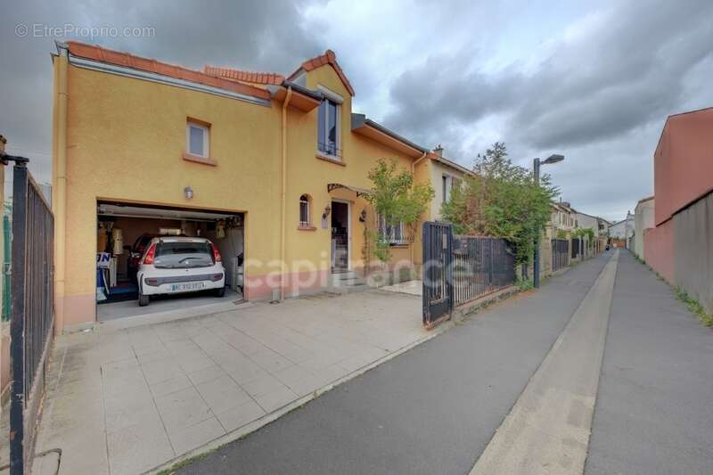 Maison à ROMAINVILLE