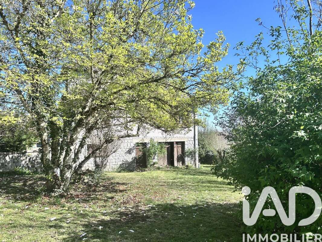 Maison 86 m² à Leucamp  - photo 2