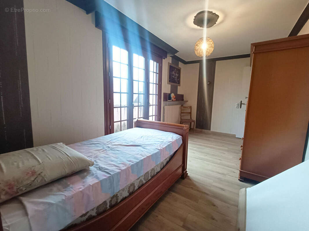 Maison à PONT-DE-CHERUY