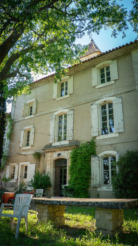 Maison à L'ISLE-SUR-LA-SORGUE