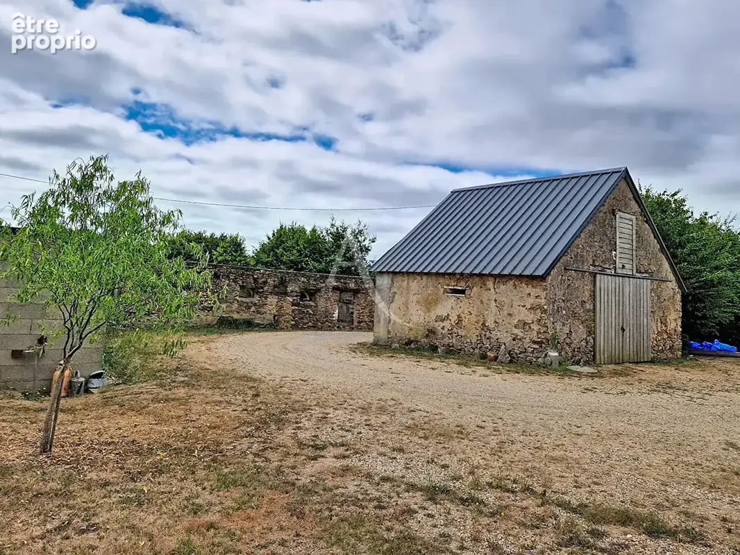 A vendre à MARIGNE maison de campagne avec grand terrain - photo 12