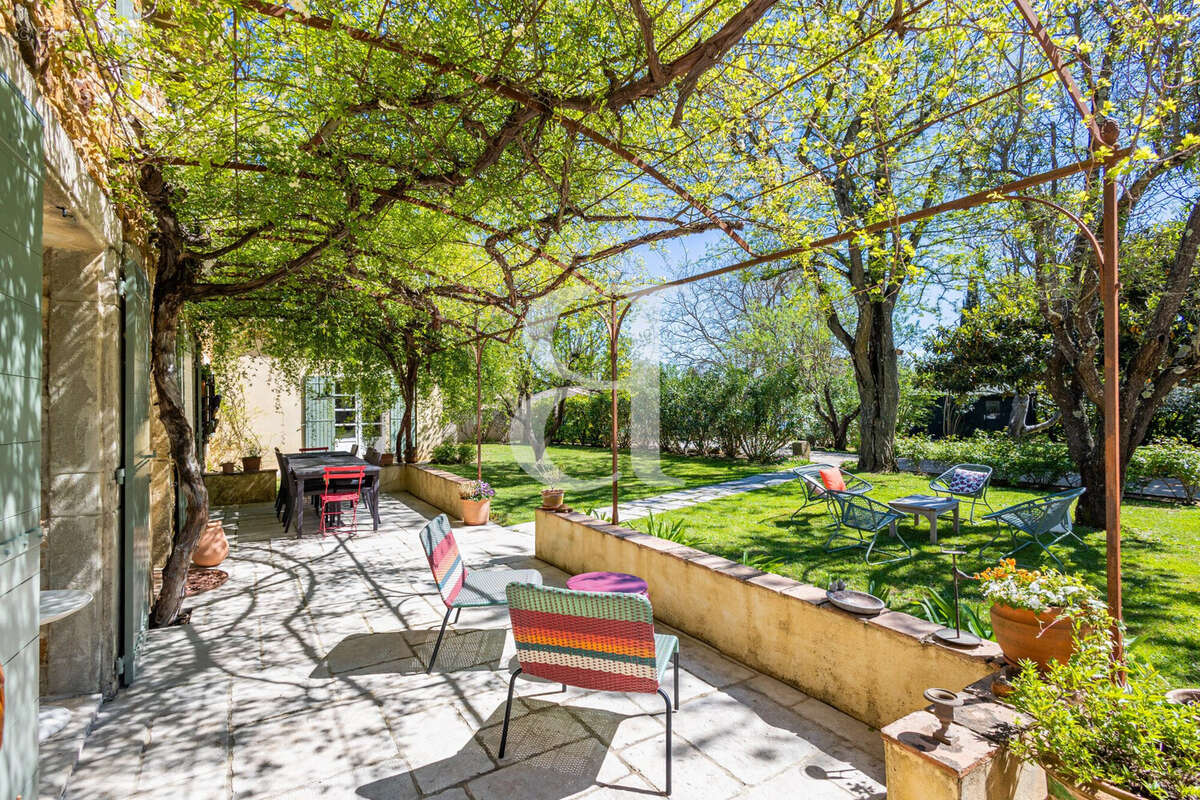 Maison à SAINTE-CECILE-LES-VIGNES