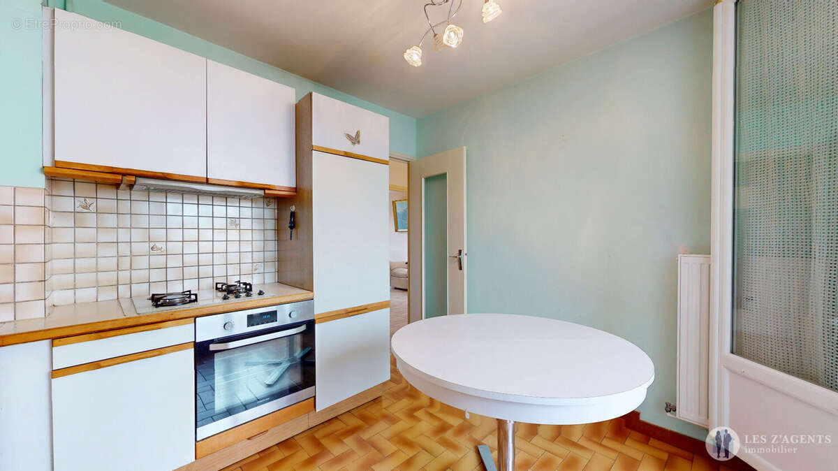 Appartement à LE PONT-DE-CLAIX