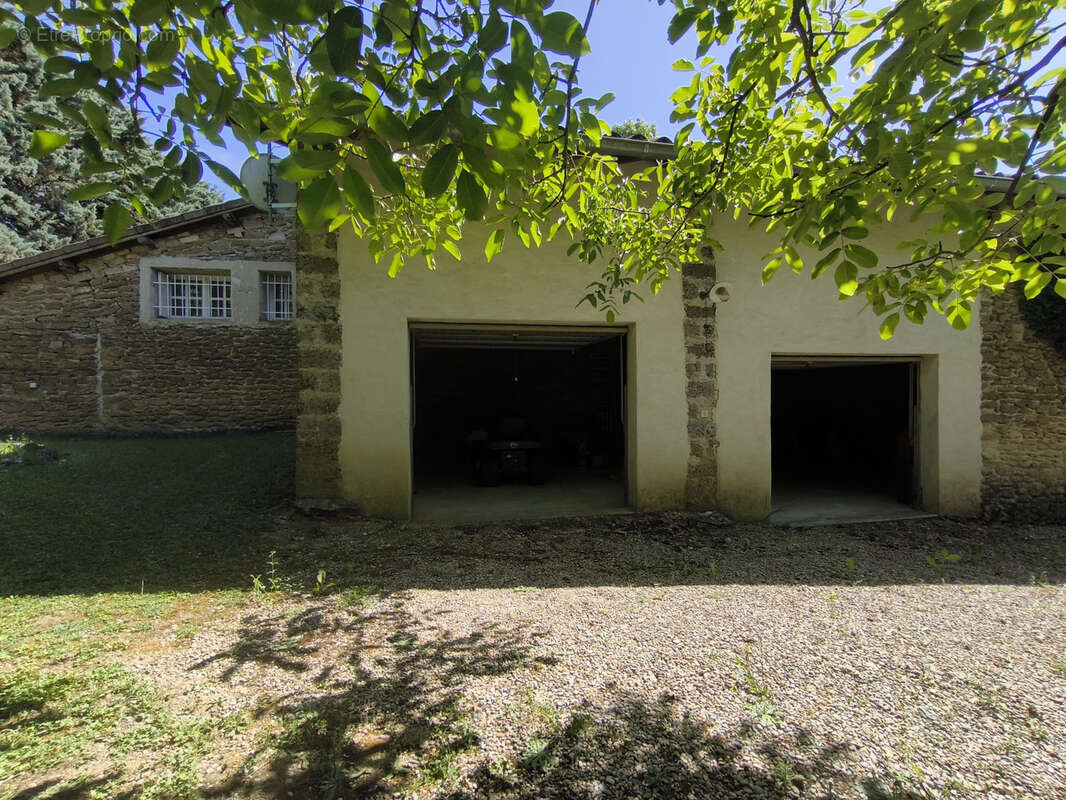 Drome des collines. bien d'exception. restaure en totalite sur 220m2. parc arbore 5000m2. piscine . dependance - photo 28