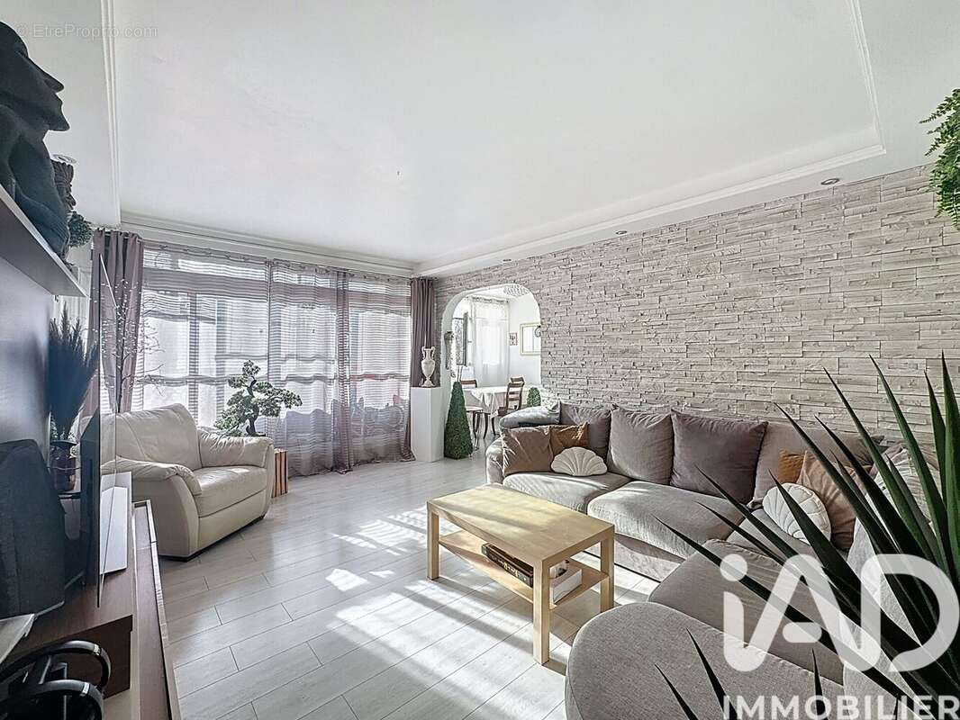 Photo 2 - Appartement à CHENNEVIERES-SUR-MARNE