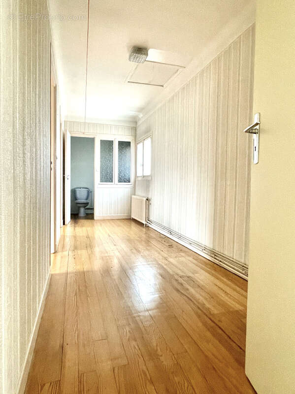 Maison à SAINT-QUENTIN