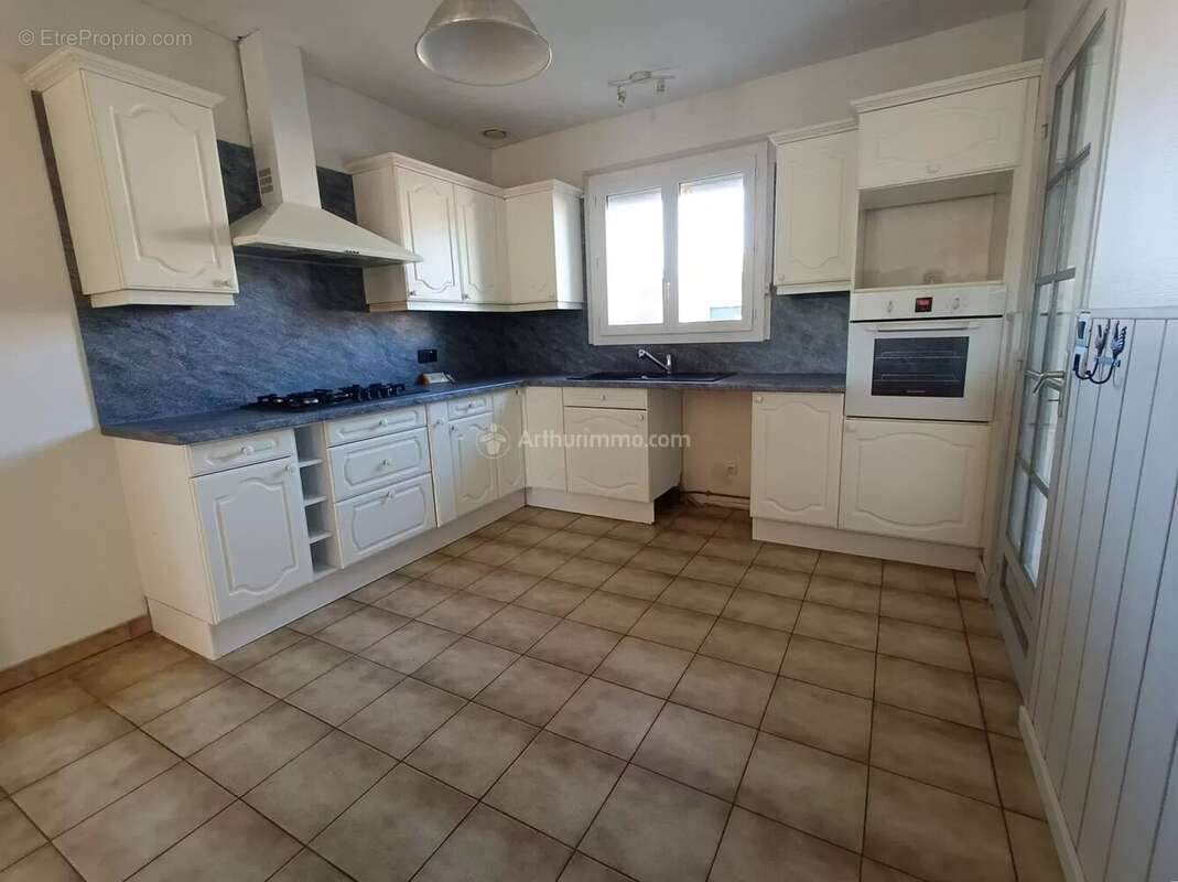 Maison à SAINT-JUERY