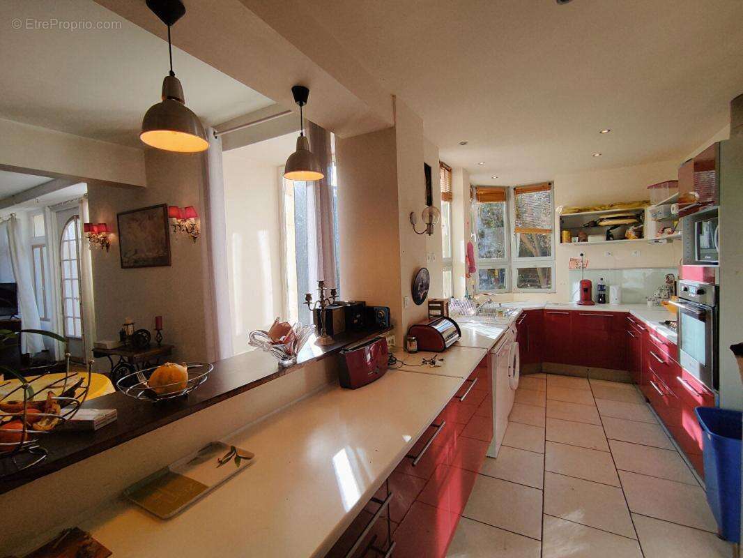 Maison à YZEURES-SUR-CREUSE