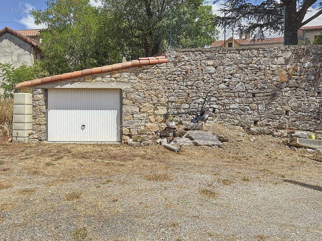 Maison à SAINTE-EULALIE-DE-CERNON