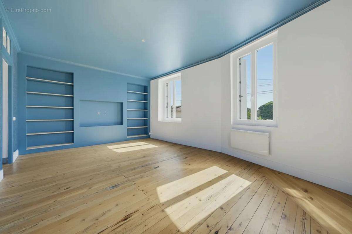 Maison de 6 pièces de 172 m² à Saint-Yzan-de-Soudiac - photo 10