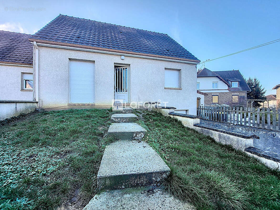 Maison à CHARMES