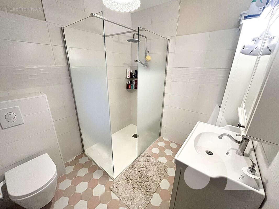 Maison à LE DESCHAUX