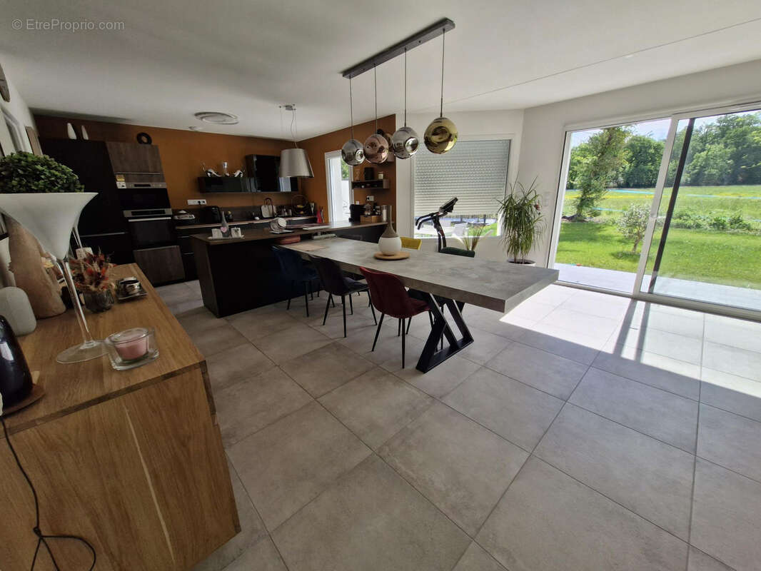 Maison à SEMUSSAC
