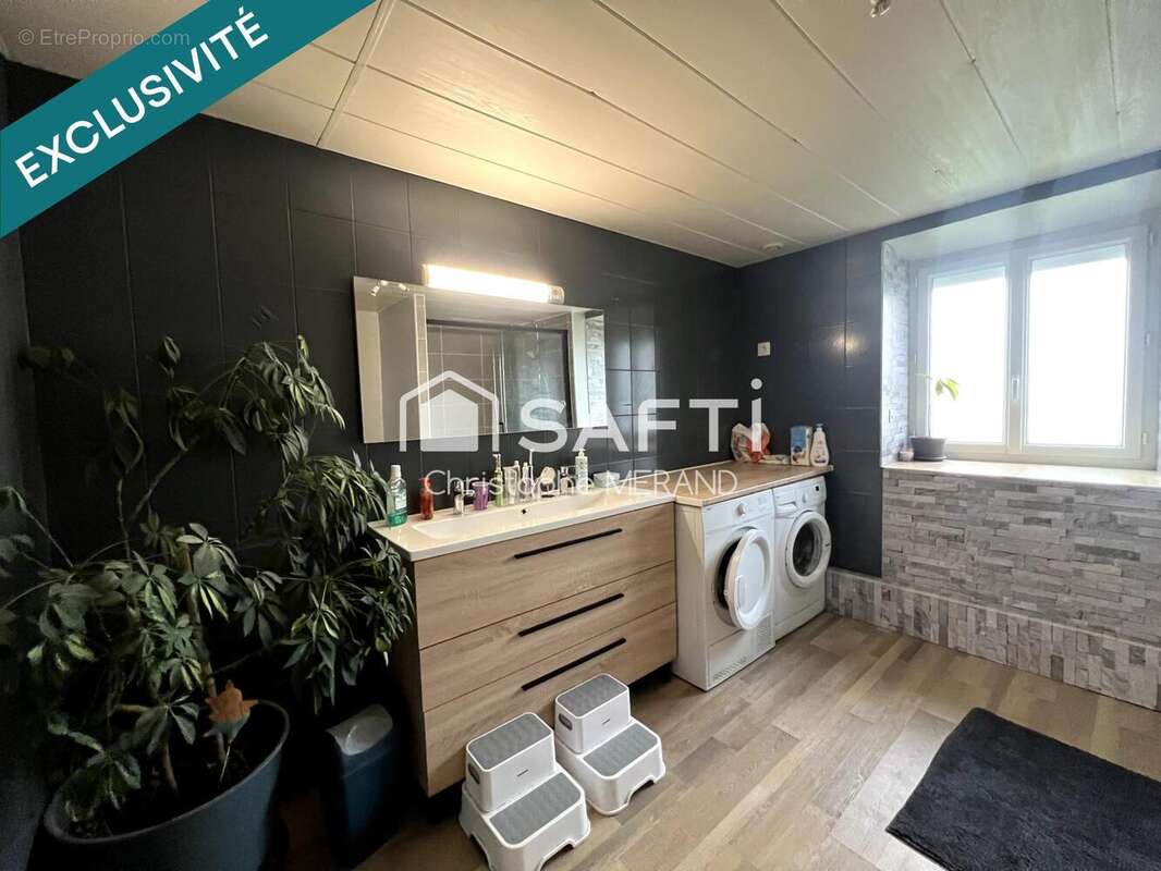 Photo 9 - Maison à LES ORMES