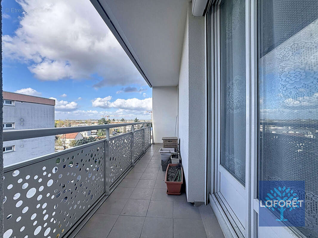 Appartement à CHILLY-MAZARIN